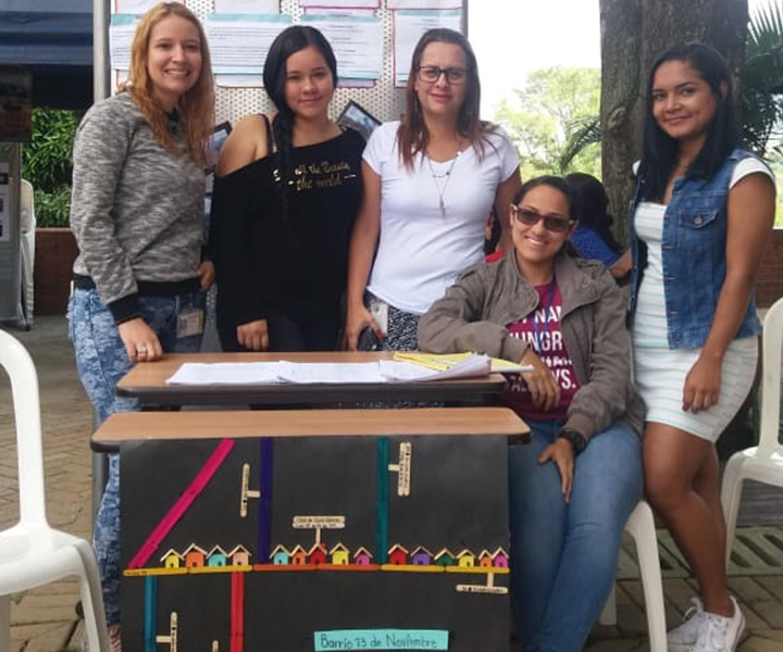 Con red wifi comunitaria conectaremos a barrio de Medellín para su gobernanza social Con red wifi comunitaria conectaremos a barrio de Medellín para su gobernanza social