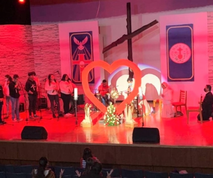 El pasado 16 de octubre se llevó acabo la celebración de “Alégrate Corazón”, un evento que pretende dar a conocer la espiritualidad eudista. La Pastoral Universitaria de UNIMINUTO, se unió al evento “Alégrate Corazón”, celebrado el pasado 16 de octubre y el cual, pretende dar a conocer la espiritualidad eudista.