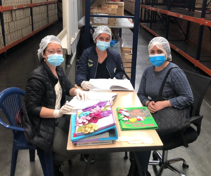 Investigación UNIMINUTO: Bitácoras viajeras en la Unidad de Víctimas en Bogotá Estudiantes investigadoras UNIMINUTO Zipaquirá