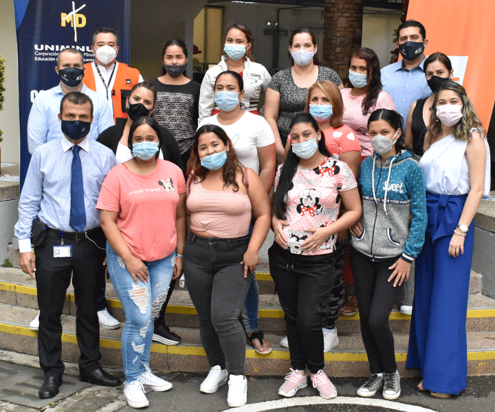 EPE de UNIMINUTO y Consejo Noruego trabajando en conjunto por la población vulnerable de Santiago de Cali Grupo participante de las actividades de EPE y Consejo Noruego
