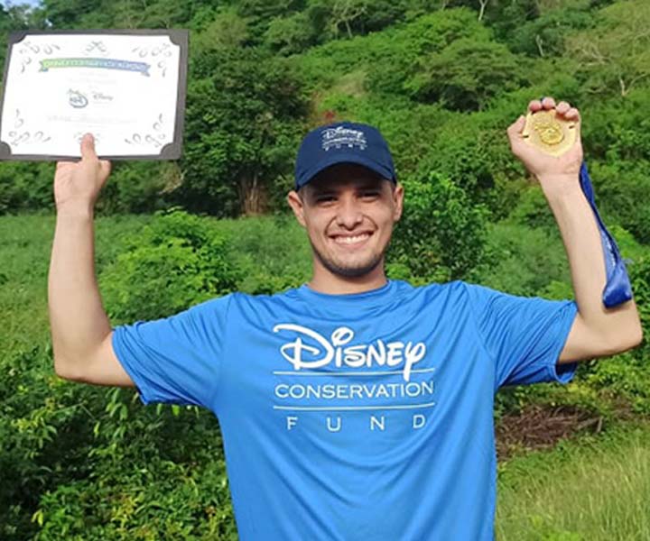 Nelson Álvarez, el joven ‘héroe’ premiado por Disney Nelson Álvarez, el joven ‘héroe’ premiado por Disney