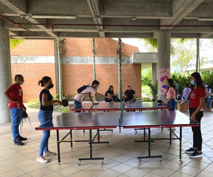 Actividades deportivas dan inicio en UNIMINUTO Buga Grupo de Estudiantes del Centro Regioal Buga prácticando Pimpon