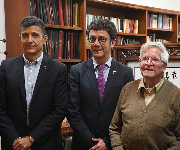 Superintendente de Sociedades visitó UNIMINUTO Rector RBVD, Superintendente de Sociedades y el Padre Diego Jaramillo, presidente Organización Minuto de Dios