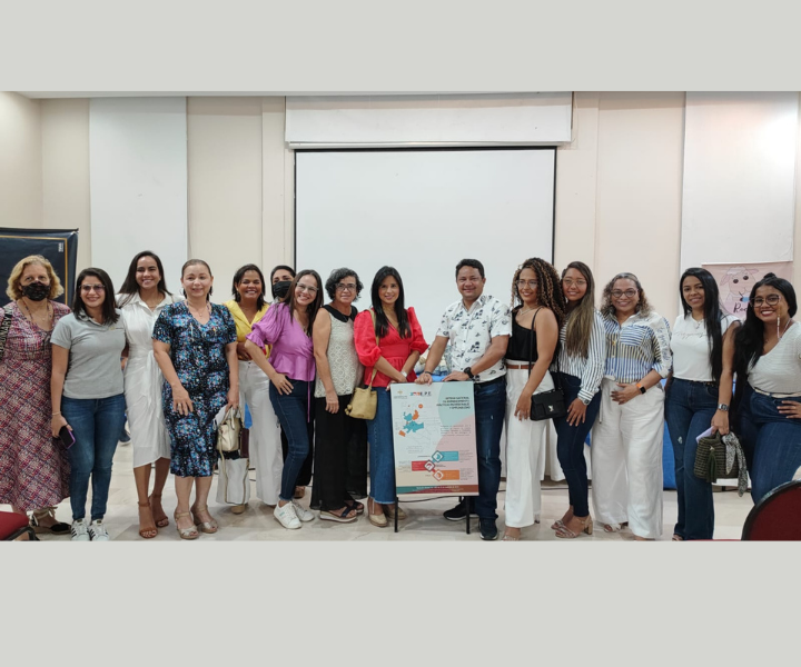 Mujeres empoderadas y emprendedoras, convirtiendo iniciativas en realidad Grupo de mujeres posando