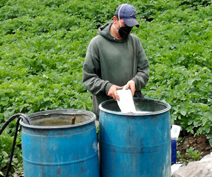 Hacia una producción agrícola más amigable con los campesinos Hacia una producción agrícola más amigable con los campesinos