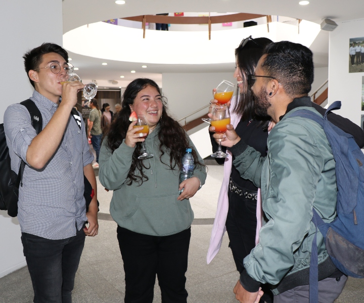 Entre arte y cultura UNIMINUTO conmemora el Día del Profesor. Los profesores de la Rectoría Bogotá - Presencial, celebraron su día en el Museo de Arte Contemporáneo de Bogotá - MAC.