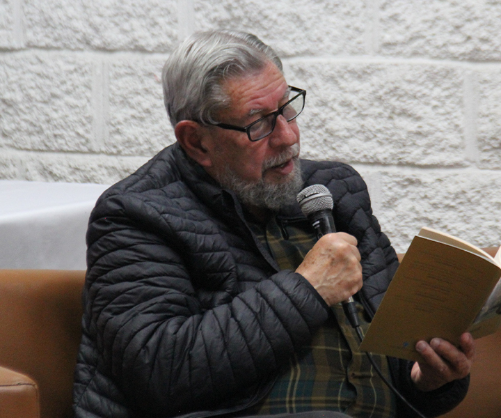 Semana de la Comunicación en UNIMINUTO Zipaquirá El 12 de mayo, en marco a la Semana de la Comunicación y la charla: Poesía y democracia, se dirige a la comunidad estudiantil El gran escritor, poeta, novelista, periodista cultural profesor universitario José Luis Díaz.