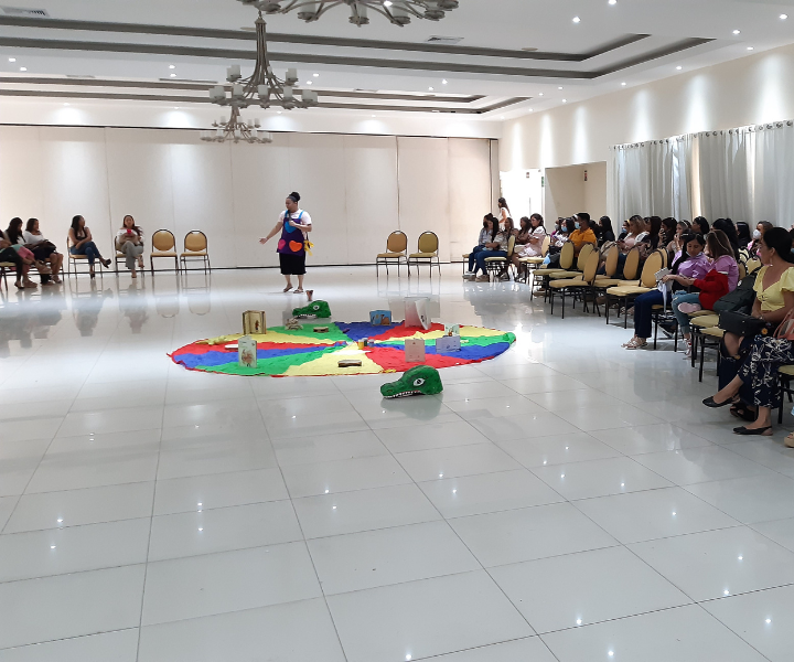 Coloquio regional de prácticas pedagógicas en provecho de los futuros educadores infantiles Personas en auditorio