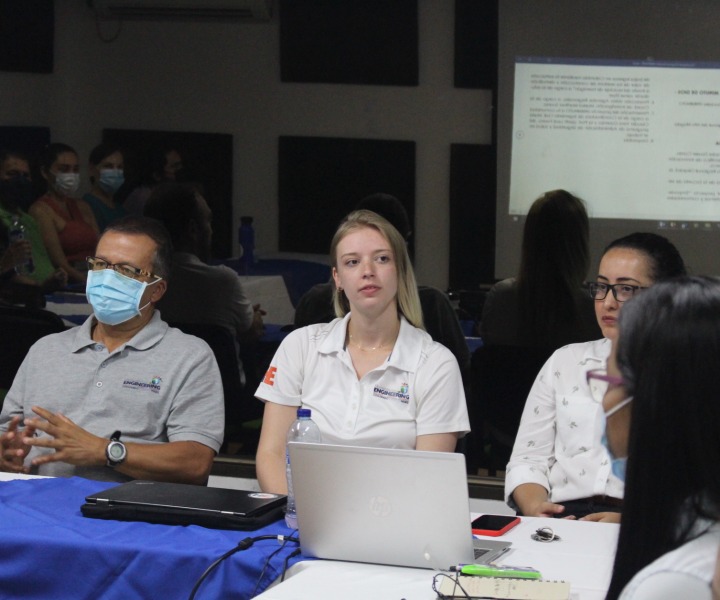 Estudiante de la Escuela de Minas de Colorado trabaja con la comunidad de Girardot Jaime-Styer-junto-a-Juan-Lucena