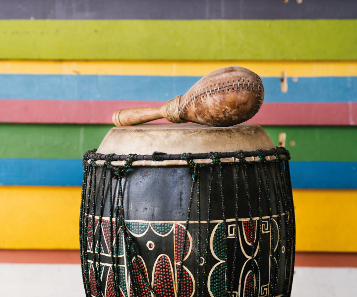 Música Tambora y maraca