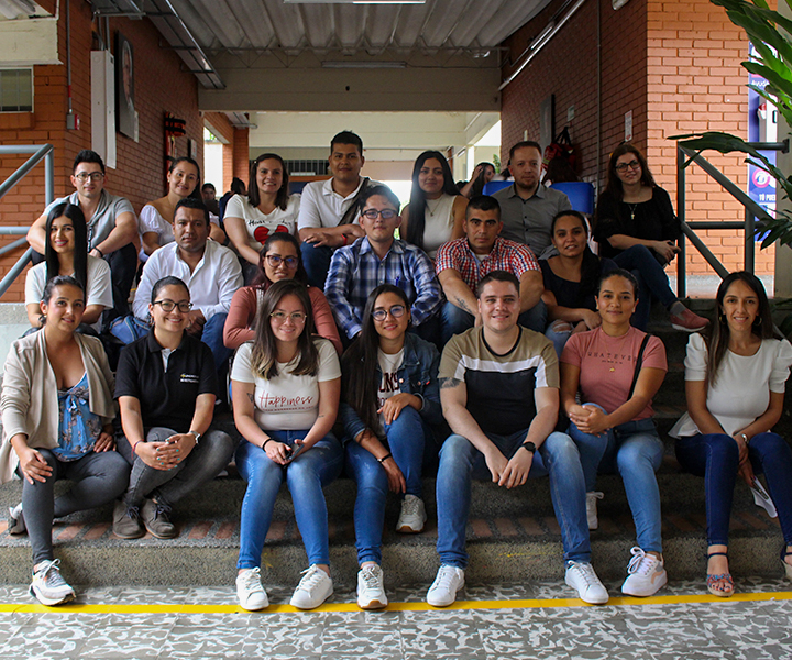 Capacitación a semilleristas, contribuye a la cultura de innovación social en Pereira Semilleristas-en-el-final-del-taller