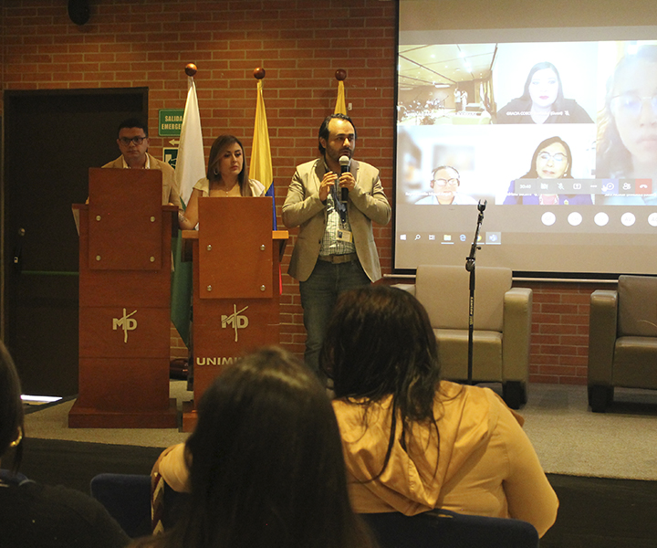 I Encuentro de Semilleros de Investigación, tuvo participación local e internacional Decano de la Facultad de Educación dando apertura al primer encuentro de semilleros de investigación de UNIMINUTO Seccional Antioquia - Chocó.