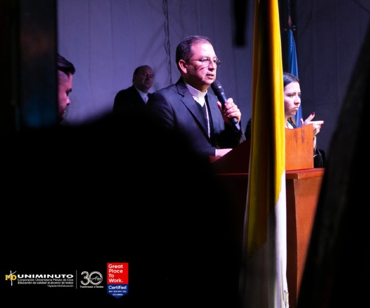 UNIMINUTO Soacha da la bienvenida al nuevo obispo Juan Carlos Barreto Barreto En la plaza de Soacha se dio la bienvenida al nuevo obispo.