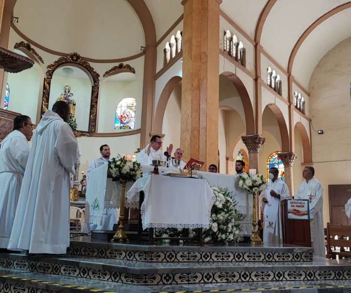 Eucaristía en Acción de Gracias por posesión del nuevo Rector de UNIMINUTO Caribe Grupo de sacerdotes eudistas