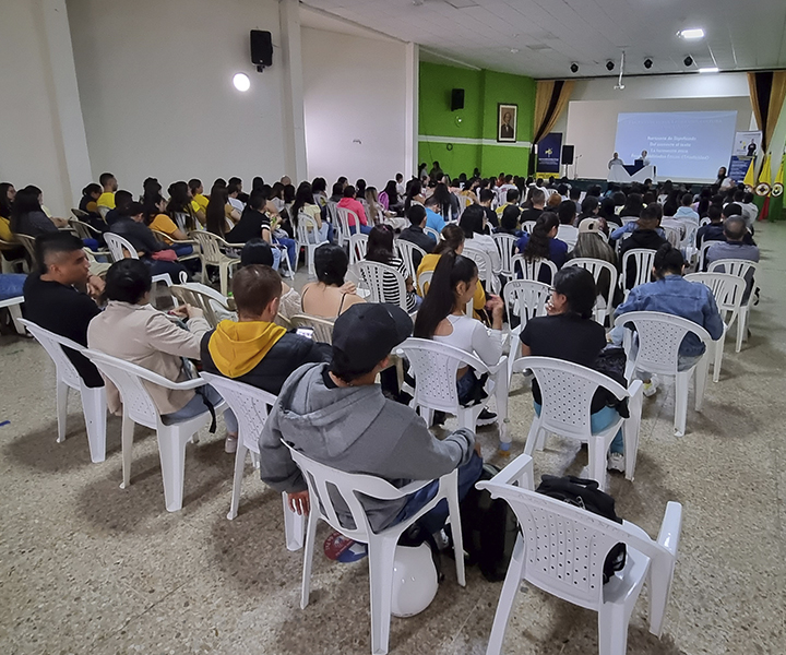 Lección Inaugural con estudiantes y colaboradores en Chinchiná Lección-Inaugural-Chinchiná.jpg