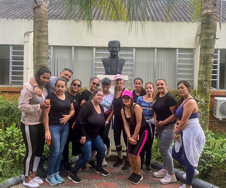 Estudiantes de Chinchiná en pro de la mitigación del impacto ambiental Estudiantes-de-Chinchiná-visitan-elguásimo.jpg