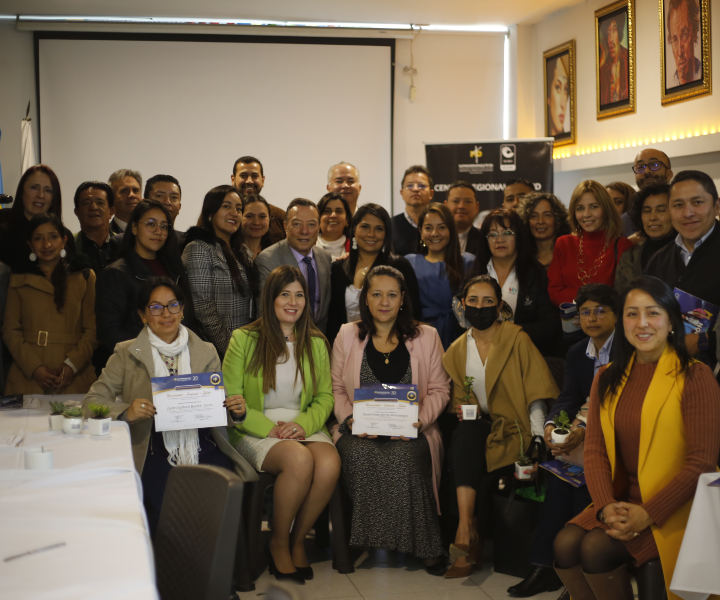 Quinto Encuentro Universidad, Empresa, Estado Asistentes al evento