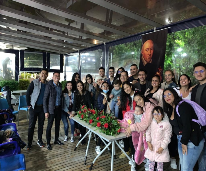 Jóvenes valientes de la misericordia Jóvenes valientes de la misericordia