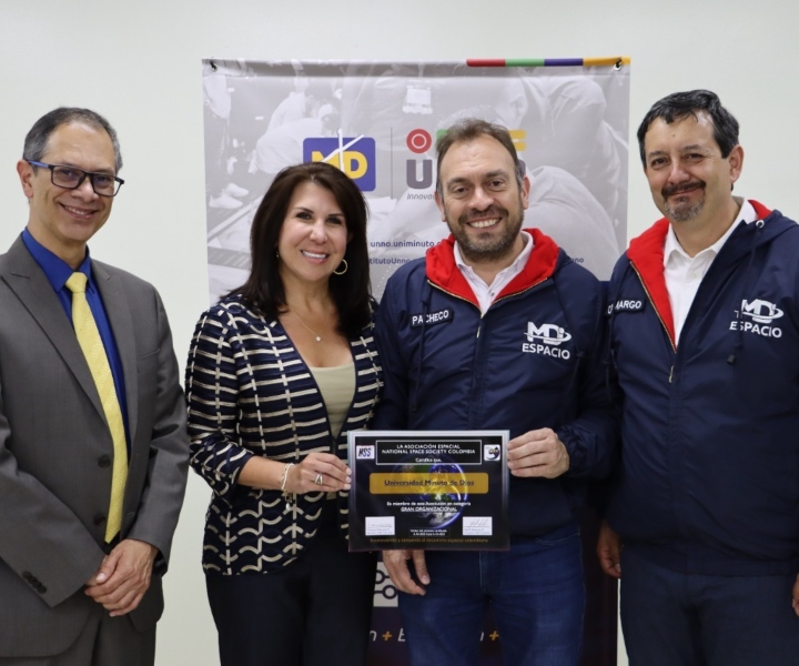 Representantes de UNIMINUTO y National Space Society Colombia Representantes de UNIMINUTO y National Space Society Colombia