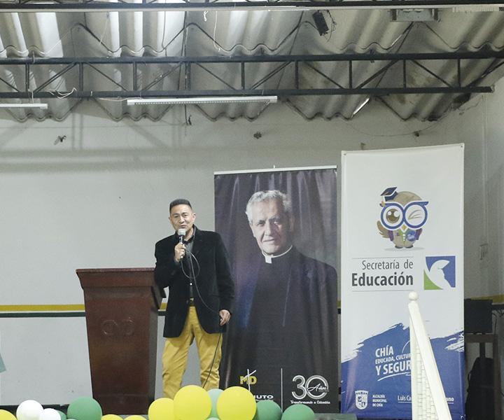 75 cuidadoras de la primera infancia son becadas al 100% y hoy cumplen el sueño de iniciar su formación profesional Coordinador académico y de asuntos estudiantiles