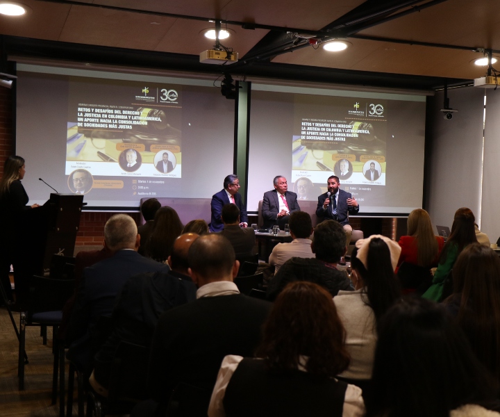 Dr. Rubén Duarte, Dr. Aroldo Quiroz Monsalvo y Dr. Alejandro Robledo Retos y Desafíos del Derecho y la Justicia en Colombia y Latinoamérica
