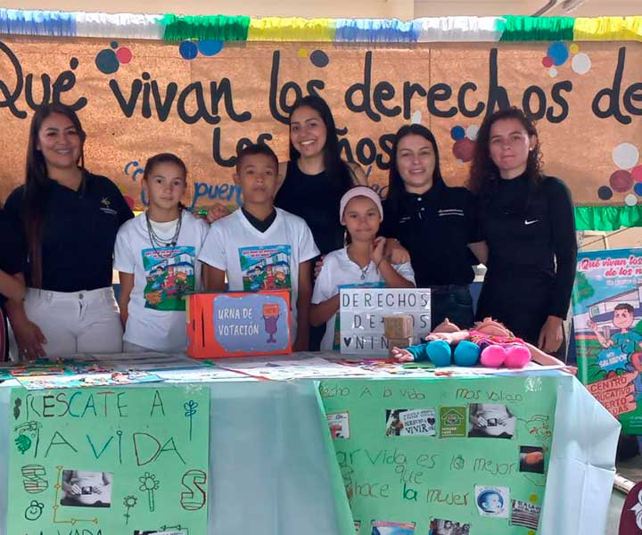 Estudiantes de UNIMINUTO Eje Cafetero realizan actividad didáctica con niños de grados cuarto y quinto del Centro Educativo Puerto Caldas en el marco de la Agenda Regional Pereira PCIS Estudiantes de UNIMINUTO Eje Cafetero realizan actividad didáctica con niños de grados cuarto y quinto del Centro Educativo Puerto Caldas en el marco de la Agenda Regional Pereira PCIS