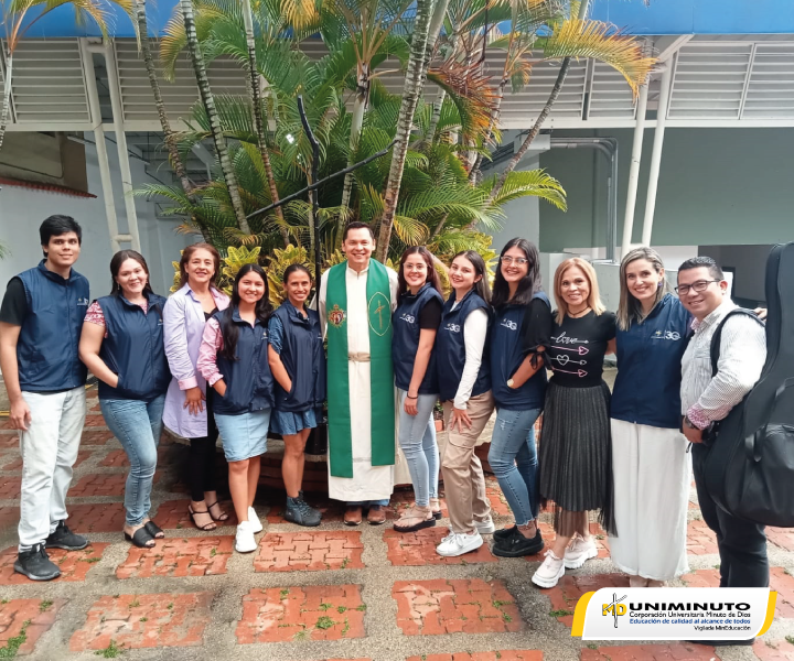 Estudiantes participantes de #InmersiónSocial "Con los pies en la tierra" 2023 Estudiantes participantes de #InmersiónSocial "Con los pies en la tierra" 2023