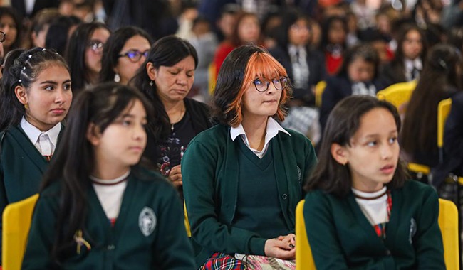 En las Olimpiadas STEM participan Instituciones Educativas Distritales y colegios privados.
