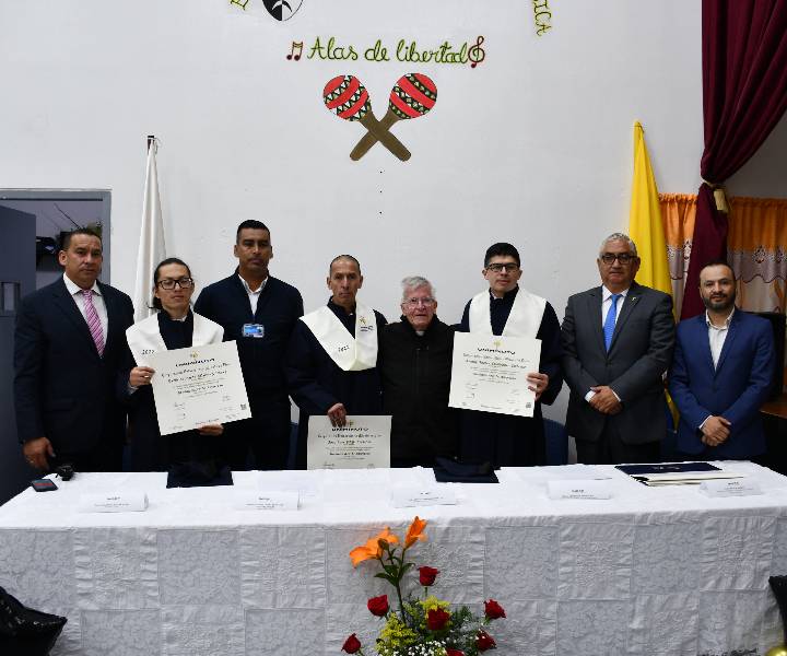 UNIMINUTO y el INPEC le apuestan a la resocialización y a la generación de nuevas oportunidades, a través de una educación. UNIMINUTO y el INPEC le apuestan a la resocialización y a la generación de nuevas oportunidades, a través de una educación.