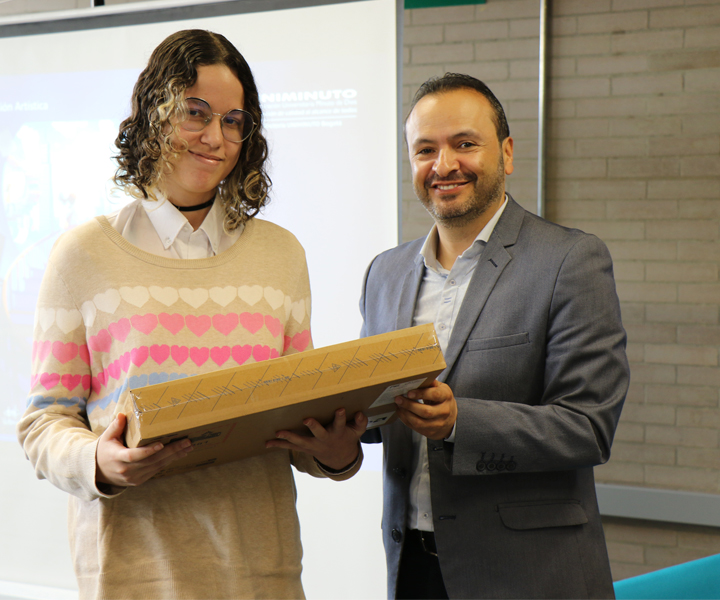 Vicerrector Acádemico UNIMINUTO con ganadora Vicerrector Acádemico UNIMINUTO con ganadora