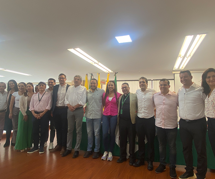 Candidatos a la Gobernación de Risaralda demostraron su compromiso con la Educación del departamento Candidatos a la gobernación de Risaralda después del conversatorio