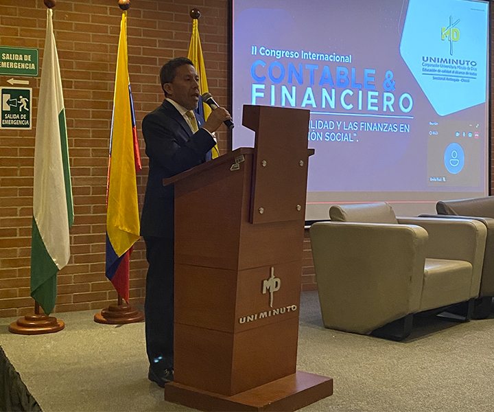 La contabilidad y las finanzas en la innovación social dentro del II Congreso Internacional Conferencia en el auditorio