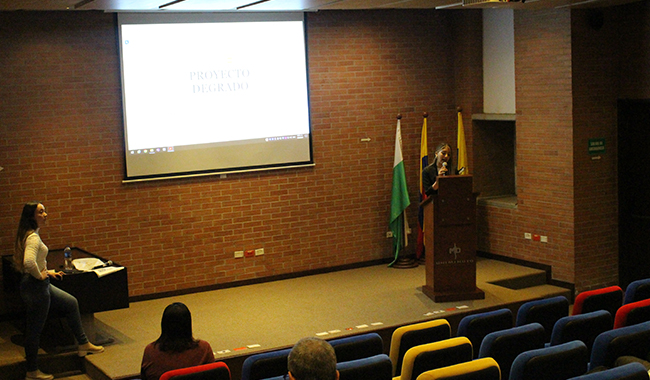 Presentadora y exponente de la primera jornada de responsabilidad social. 