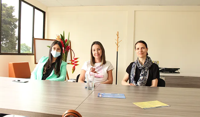 Investigadora del programa Erasmus visita huertas comunitarias en UNIMINUTO Pereira