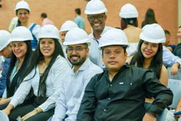 Estudiantes del programa de Ingeniería Industrial