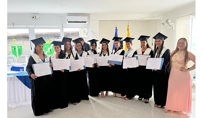 en el municipio de El Tarra, se certificaron 18 estudiantes