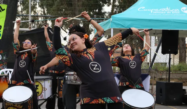 Presentación Grupo Batucada Zazvata - Centro Universitario Soacha