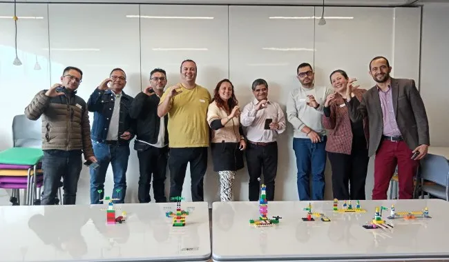 Grupo de profesores participantes de los talleres