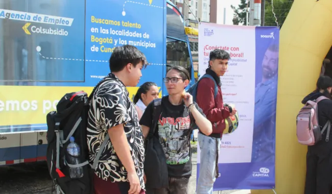 El Móvil de Colsubsidio, acercando oportunidades y beneficios a estudiantes y comunidad