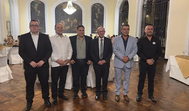 Autoridades departamentales y locales, empresarios, organizaciones sociales, voluntarios y colaboradores de El Minuto de Dios en Santander