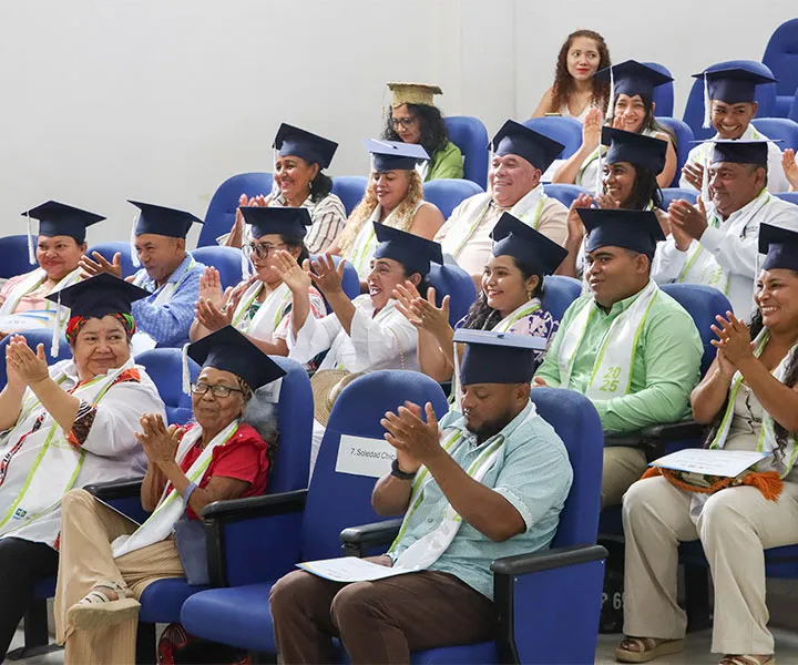 Graduandos del Diplomado “Gestión Empresarial e Innovación” en San Antero (Córdoba).