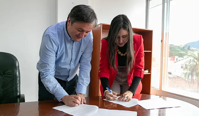 Firma protocolaria de la alianza entre sector público y privado en Nariño