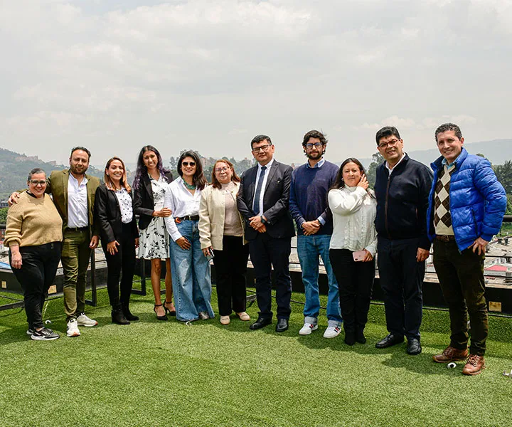 UNIMINUTO Virtual impulsa nuevas oportunidades globales con alianza académica en Perú