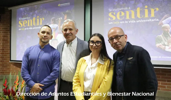 Equipo de Campus Digital durante el lanzamiento del microdocumental LATIR