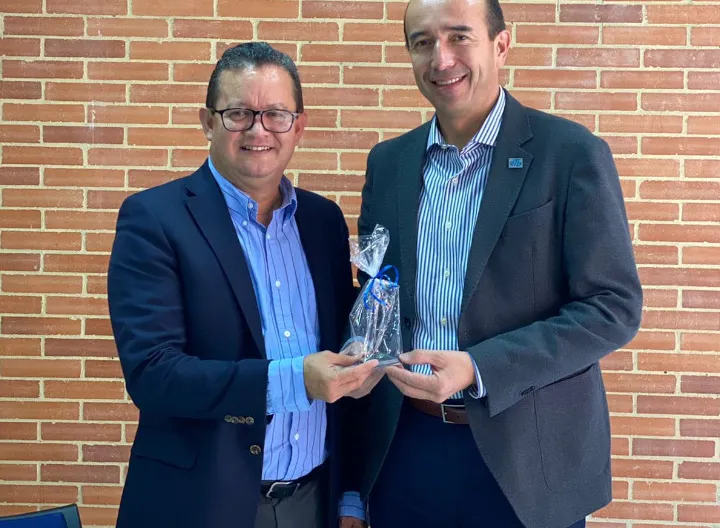 El rector general de UNIMINUTO, Padre Harold Castilla, recibió en días pasados al presidente de la ETB, Sergio González Guzmán.