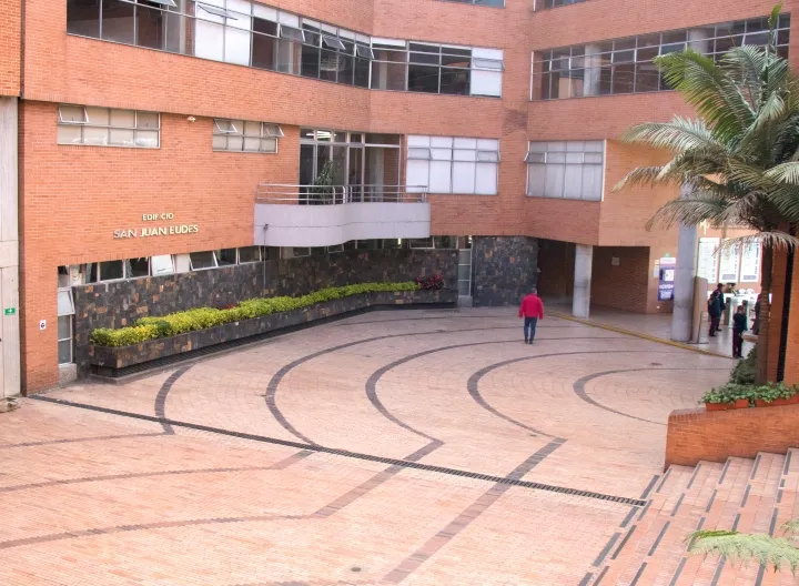 Foto campus calle 80