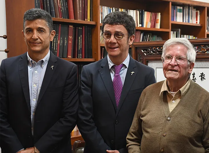 Rector RBVD, Superintendente de Sociedades y el Padre Diego Jaramillo, presidente Organización Minuto de Dios