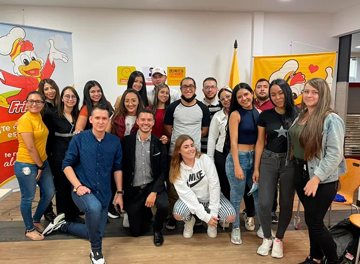 Salida pedagógica a Frisby enriquece la formación de Comunicadores Sociales en Pereira