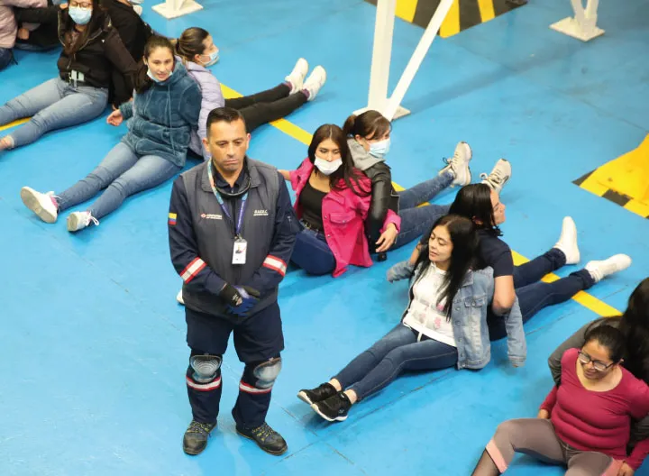 Colaboradores de UNIMINUTO se capacitan en primeros auxilios