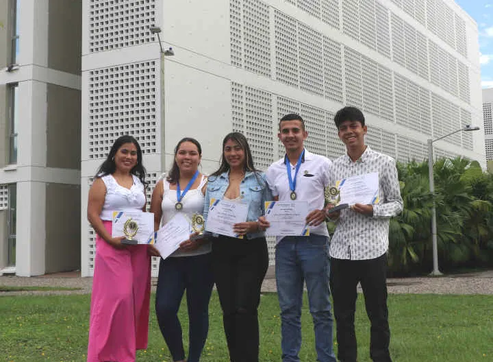 Estudiantes Ganadores